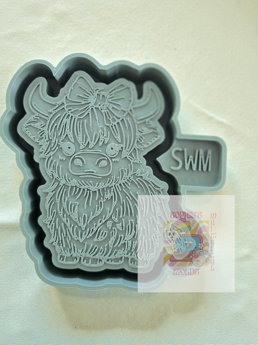 Smiling Highland with Bow - Premium Silicone Mold